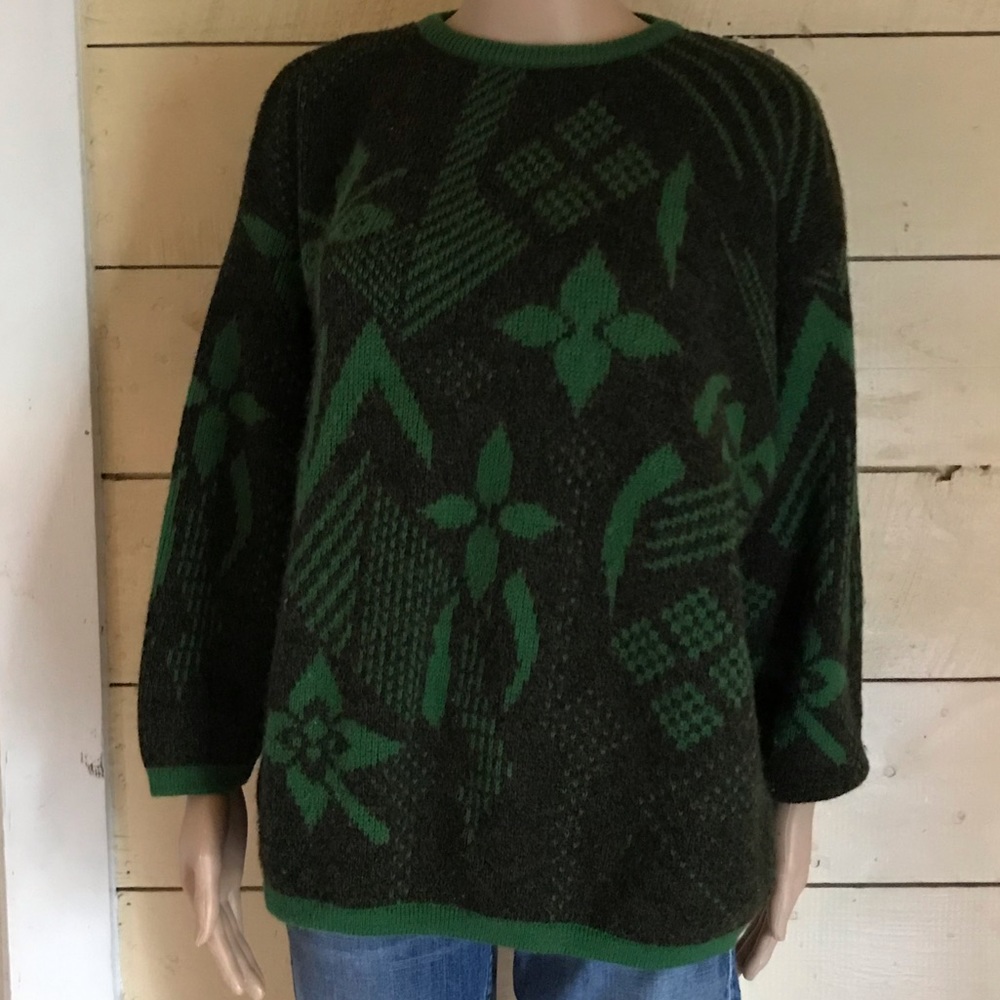 VINTAGE BENETTON SWEATER MADE IN ITALY